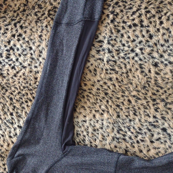 Lululemon Base Runner Herringbone Half Zip Sz.6 - Picture 8 of 11